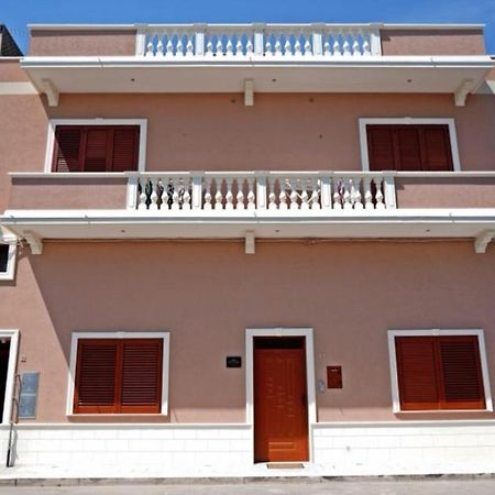 Aparthotel Il Vittoriano à Porto Cesareo Extérieur photo