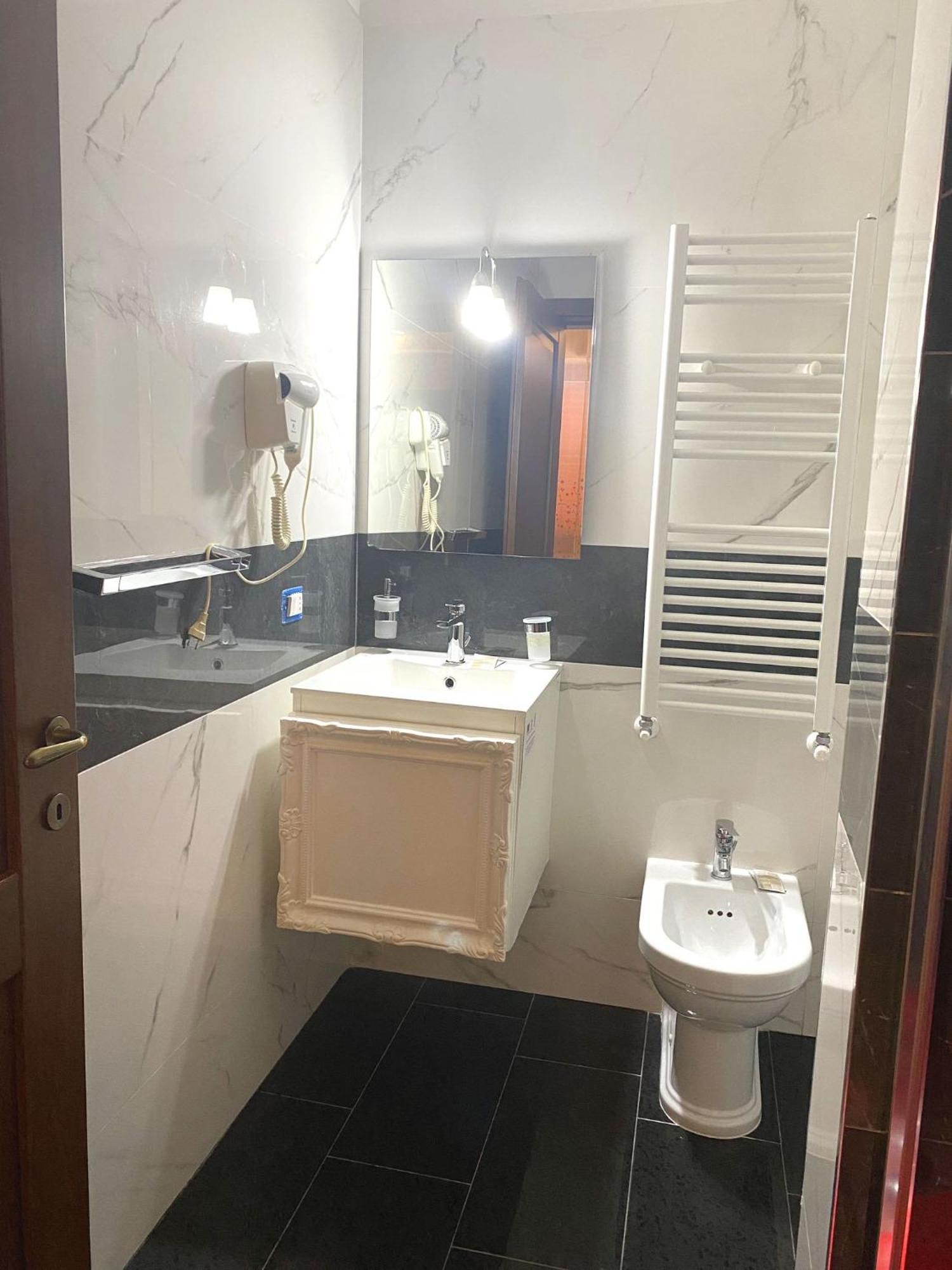 Aparthotel Il Vittoriano à Porto Cesareo Extérieur photo