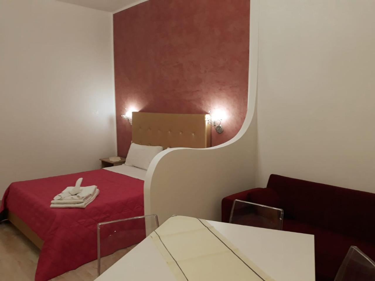 Aparthotel Il Vittoriano à Porto Cesareo Extérieur photo